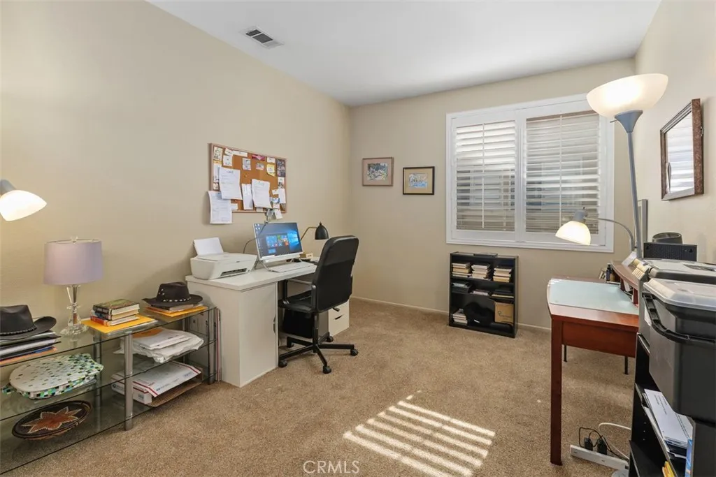 29148 Paradise Canyon Drive, Menifee, California 92584 home-pic-19
