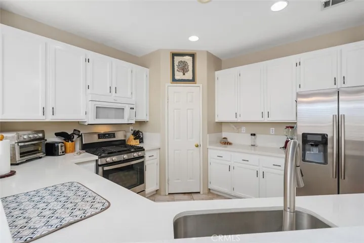 29148 Paradise Canyon Drive, Menifee, California 92584