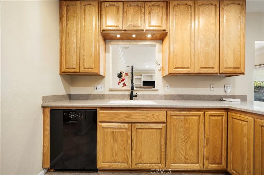5068 Cumberland Drive, Cypress, California 90630 home-pic-18