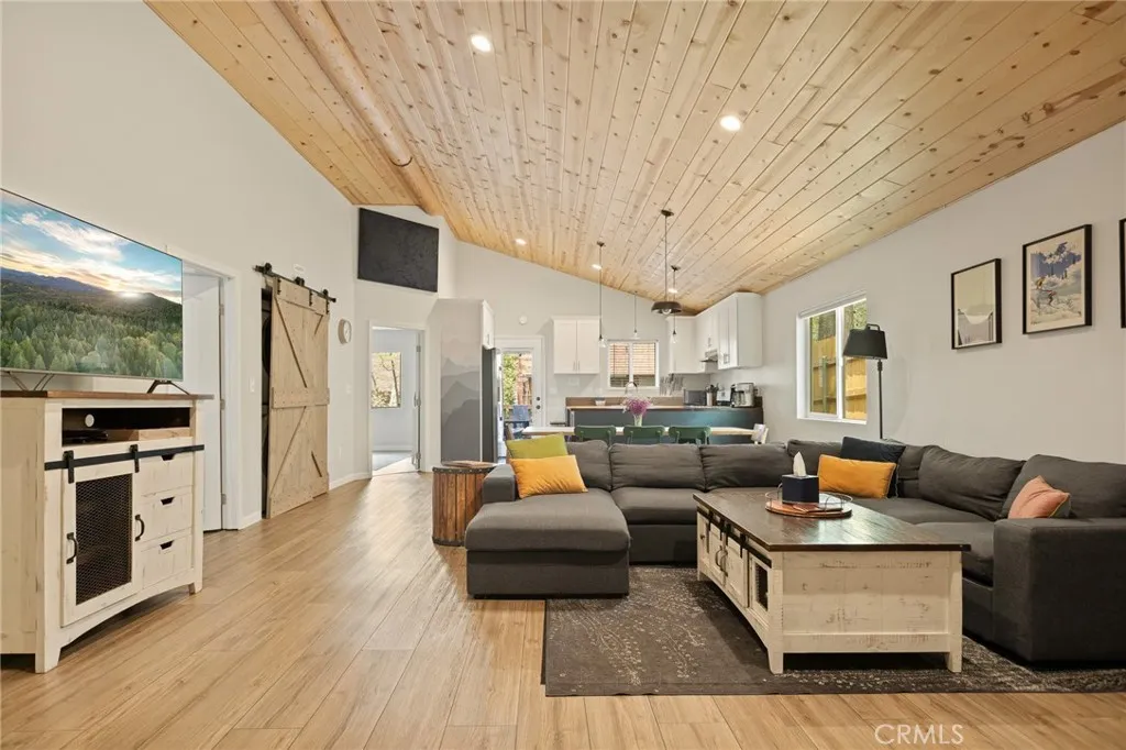 40224 Mahanoy, Big Bear Lake, California 92315 home-pic-4