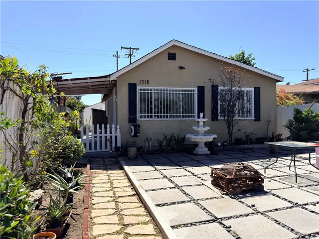 1318 E 100th Street, Los Angeles, California 90002