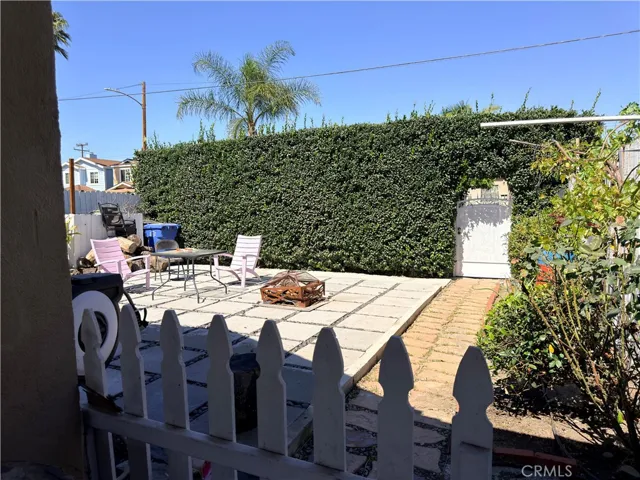 1318 E 100th Street, Los Angeles, California 90002