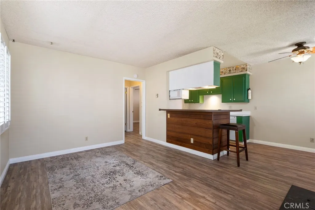 66 Pomona Ave, Long Beach, California 90803 home-pic-24