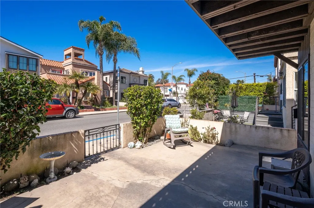 66 Pomona Ave, Long Beach, California 90803 home-pic-23