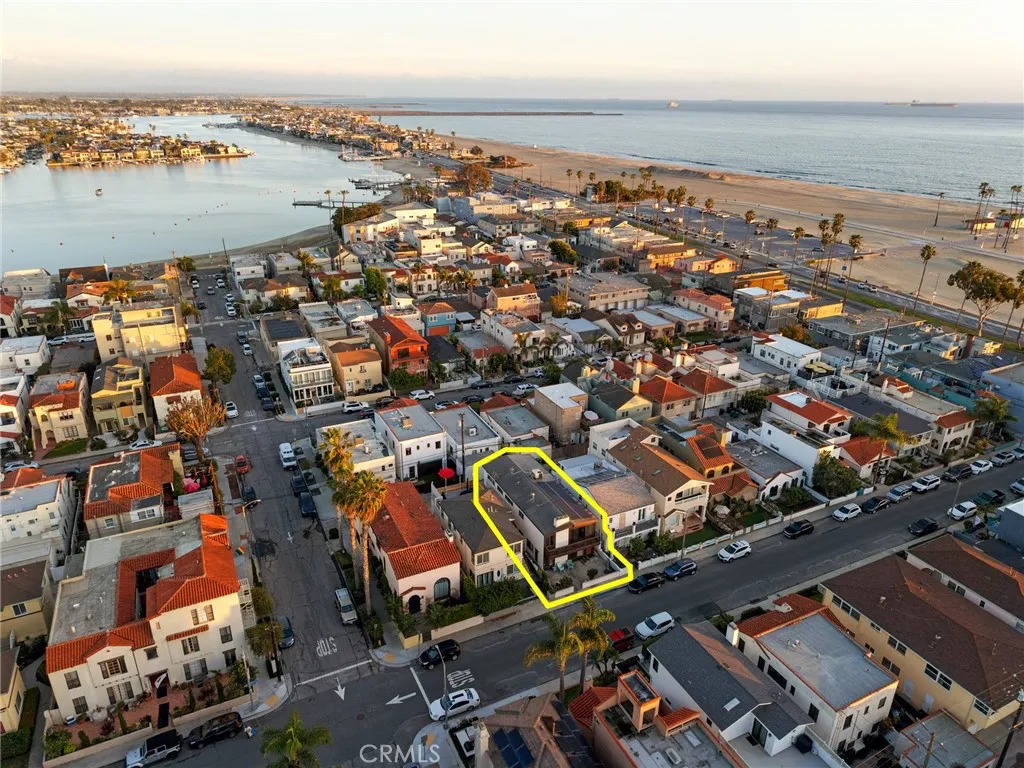 66 Pomona Ave, Long Beach, California 90803 home-pic-59