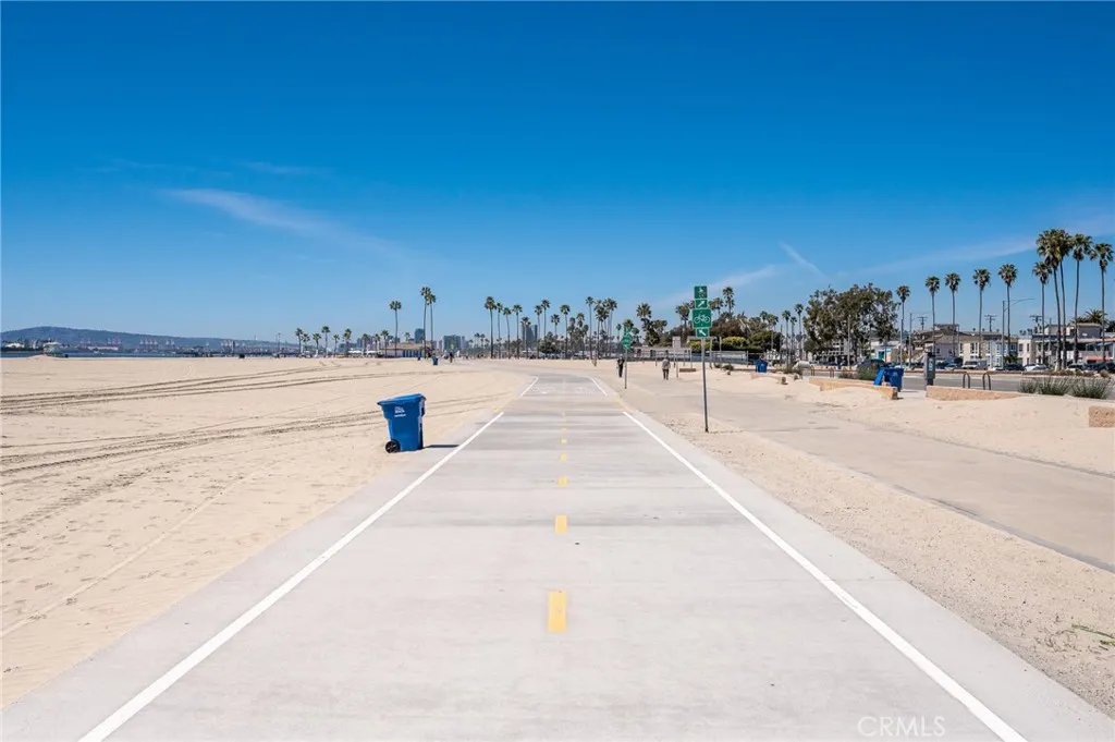 66 Pomona Ave, Long Beach, California 90803 home-pic-47