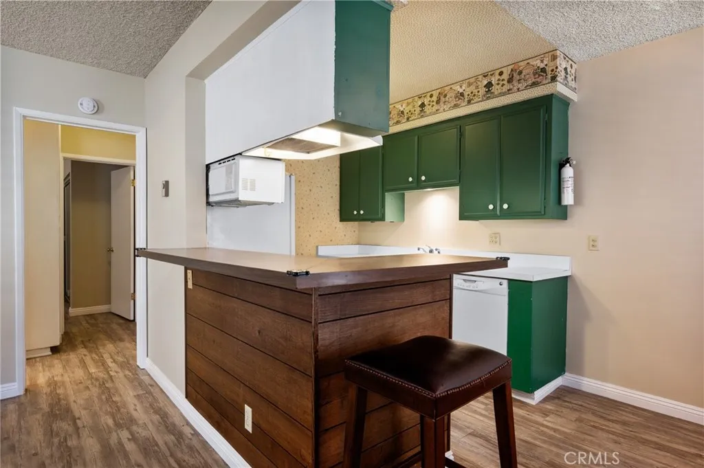 66 Pomona Ave, Long Beach, California 90803 home-pic-26