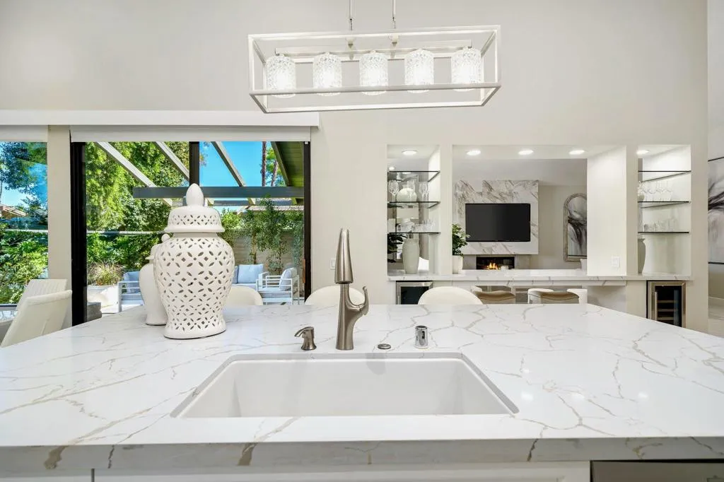 198 Green Mountain Drive, Palm Desert, California 92211 home-pic-17