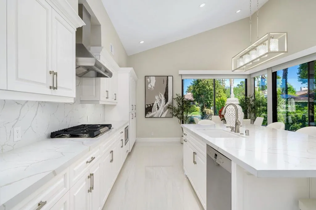 198 Green Mountain Drive, Palm Desert, California 92211 home-pic-14