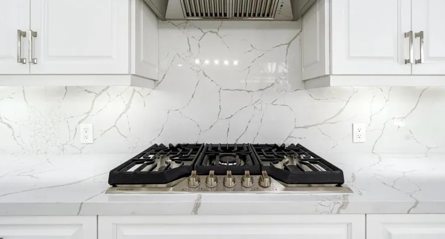 13 - Gorgeous Quartz Counters-Backsplash