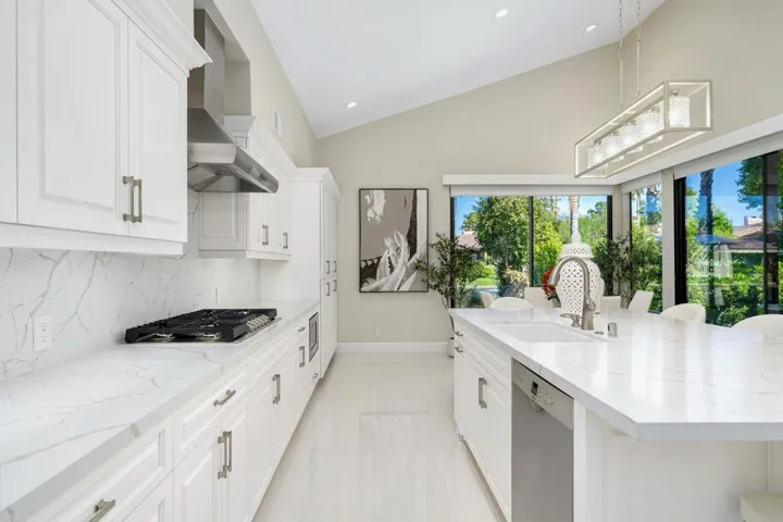 8 - Kitchen Move Right In