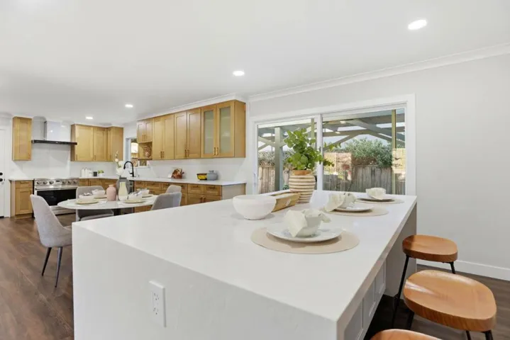 432 8th Avenue, Menlo Park, California 94025