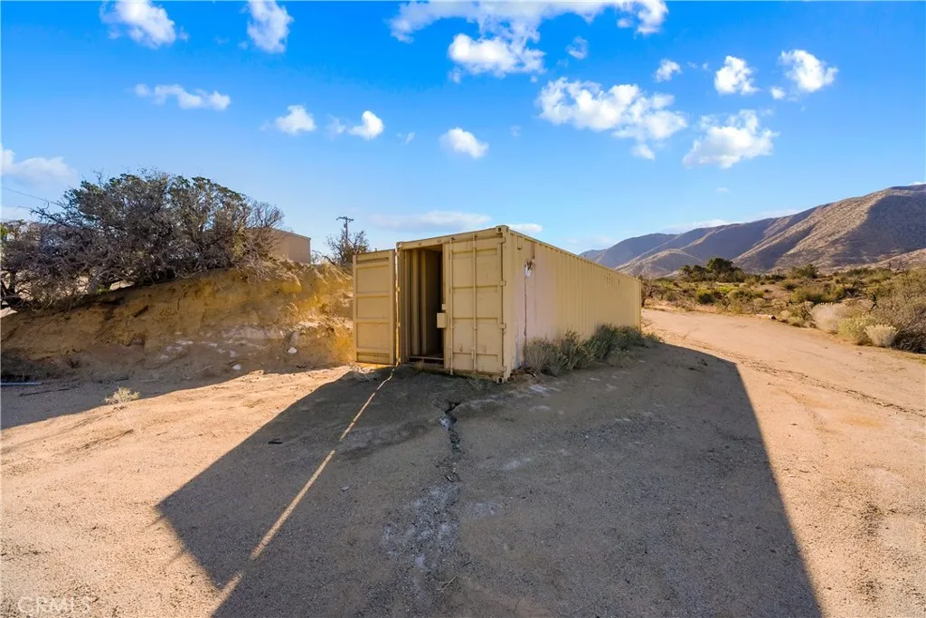 30407 106th E, Juniper Hills, California 93543 home-pic-64