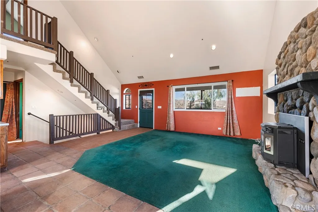 30407 106th E, Juniper Hills, California 93543 home-pic-7
