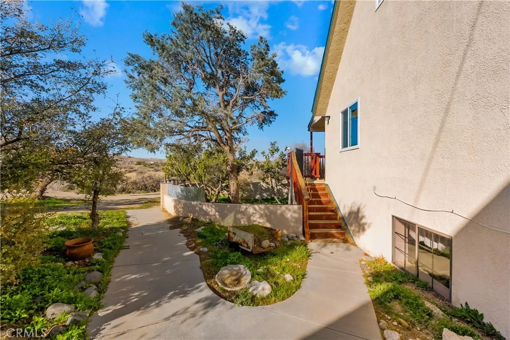 30407 106th E, Juniper Hills, California 93543 home-pic-48