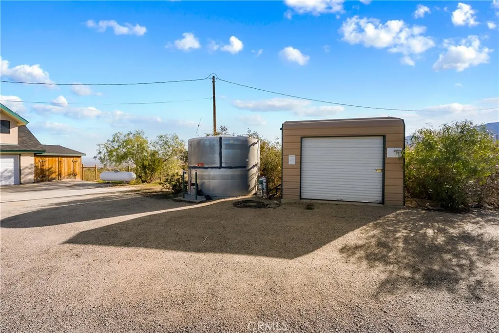 30407 106th E, Juniper Hills, California 93543 home-pic-41