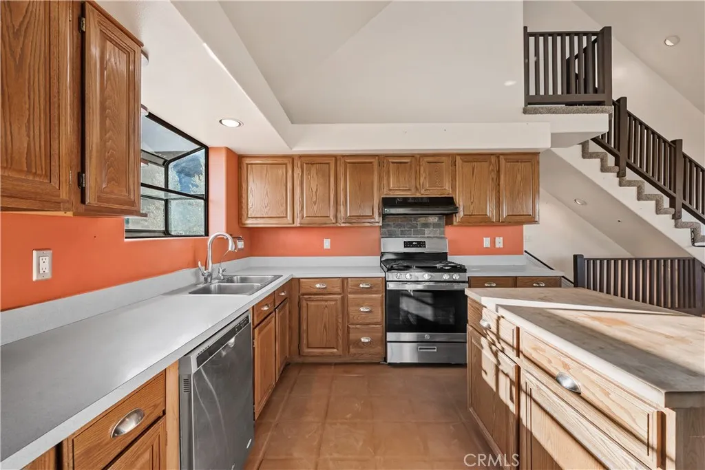 30407 106th E, Juniper Hills, California 93543 home-pic-11
