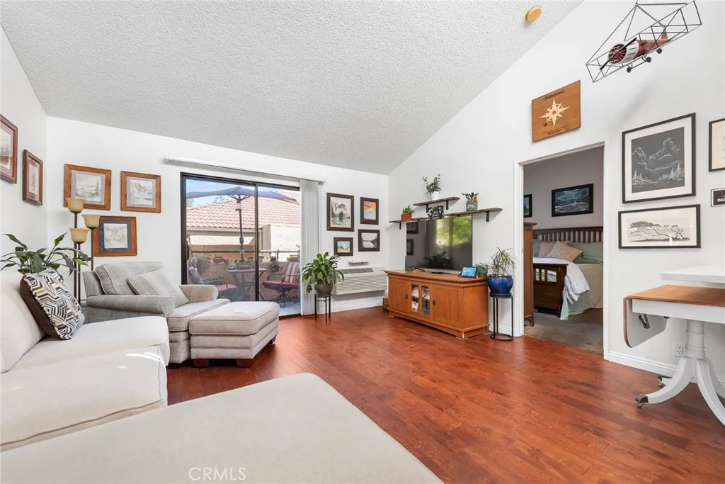 4760 Lakeview Avenue, Yorba Linda, California 92886 home-pic-2