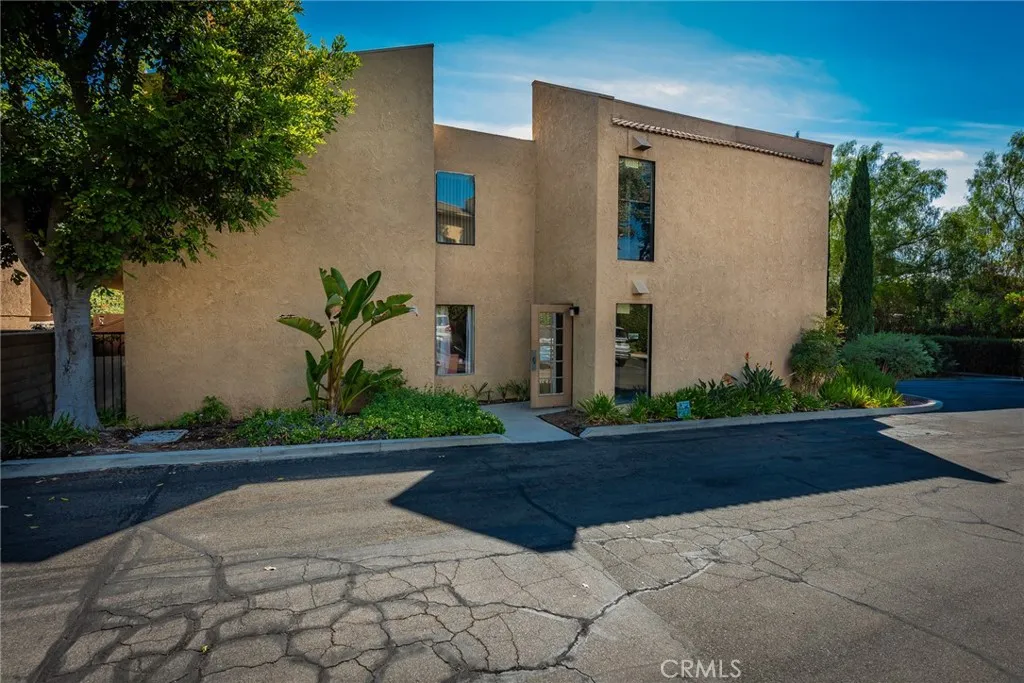 4760 Lakeview Avenue, Yorba Linda, California 92886 home-pic-20