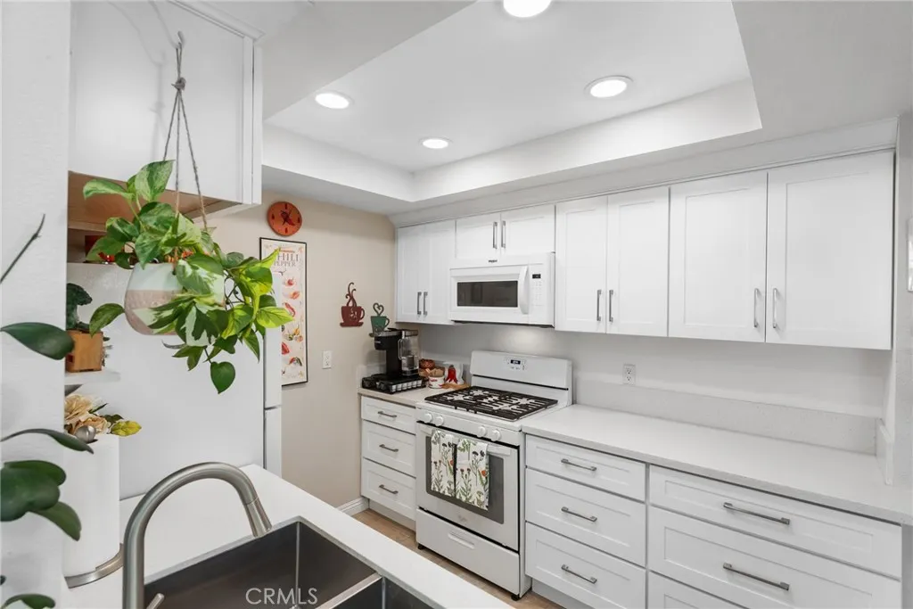 4760 Lakeview Avenue, Yorba Linda, California 92886 home-pic-9