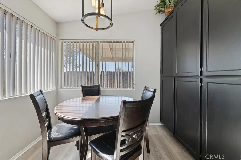361 Via Capri, Hemet, California 92545 home-pic-17