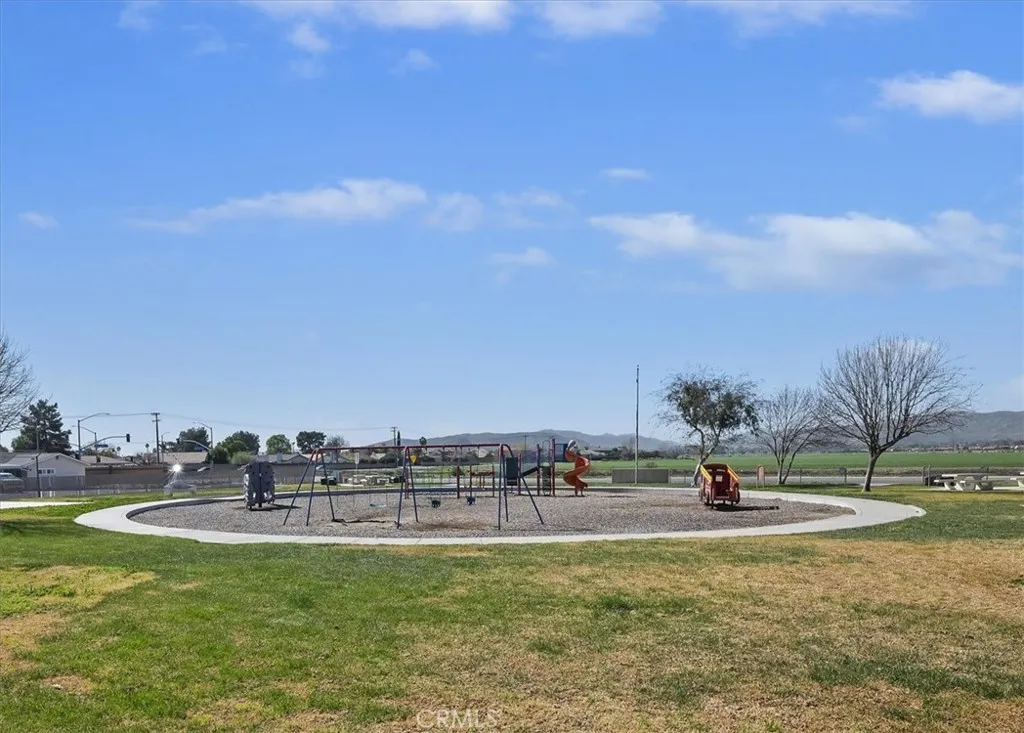 361 Via Capri, Hemet, California 92545 home-pic-30