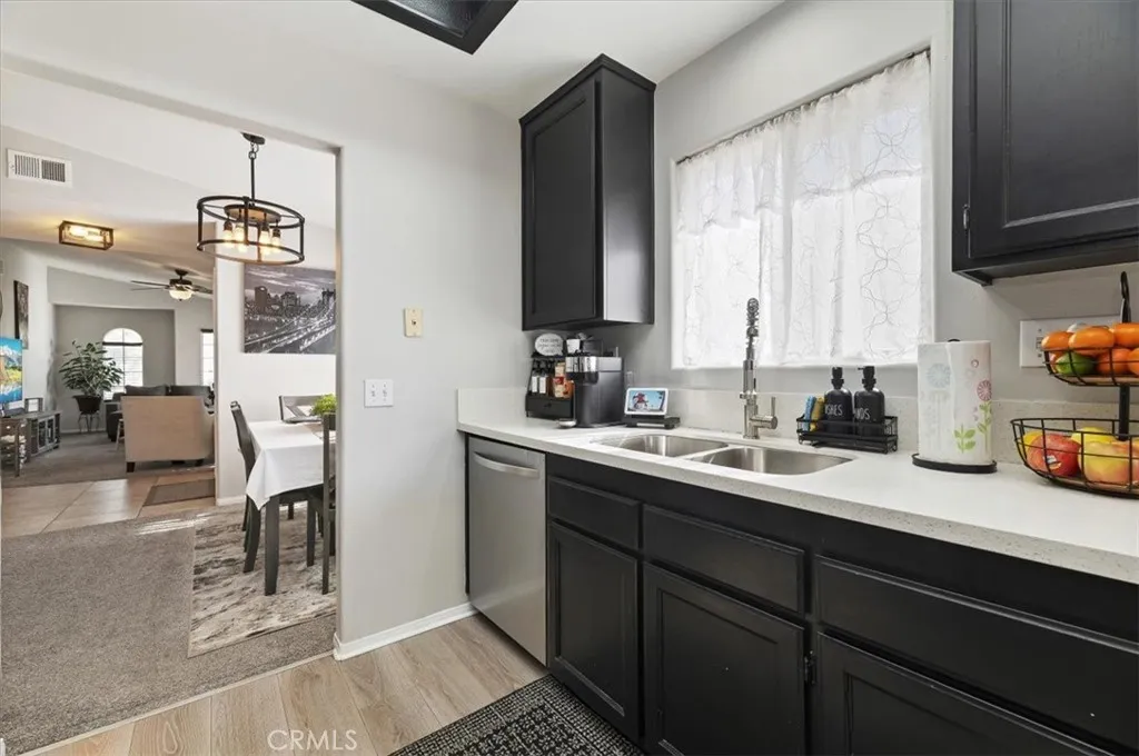 361 Via Capri, Hemet, California 92545 home-pic-15