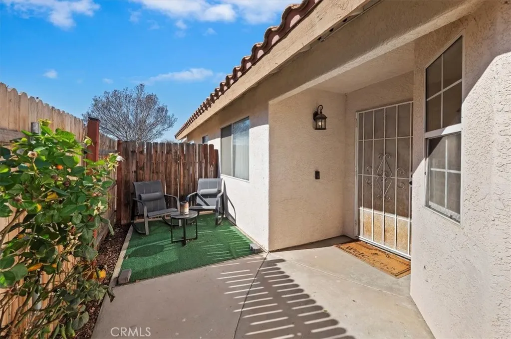 361 Via Capri, Hemet, California 92545 home-pic-6