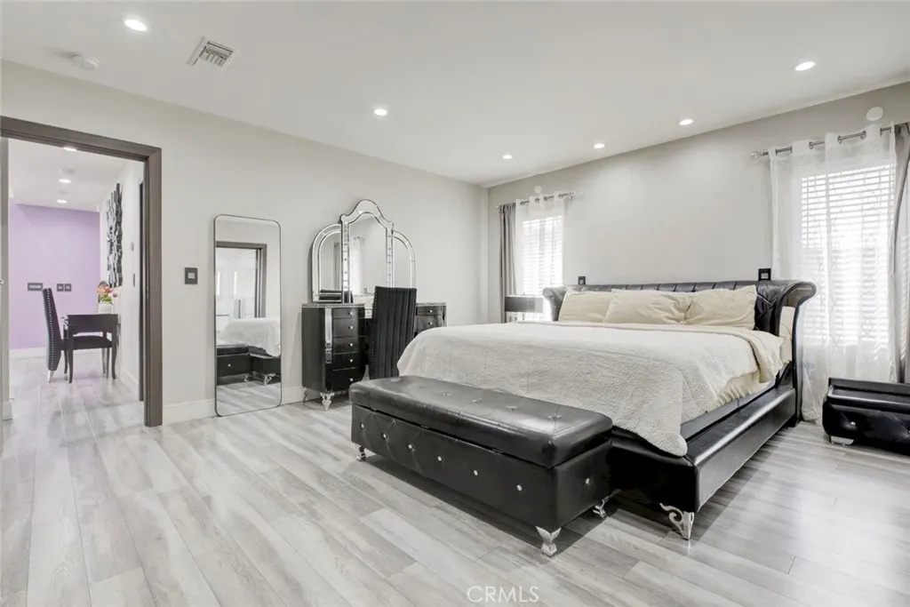 813 S Spruce Street, Montebello, California 90640 home-pic-31