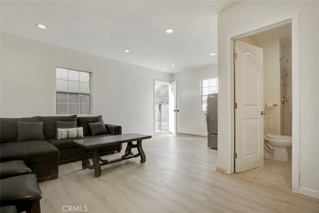 813 S Spruce Street, Montebello, California 90640 home-pic-46