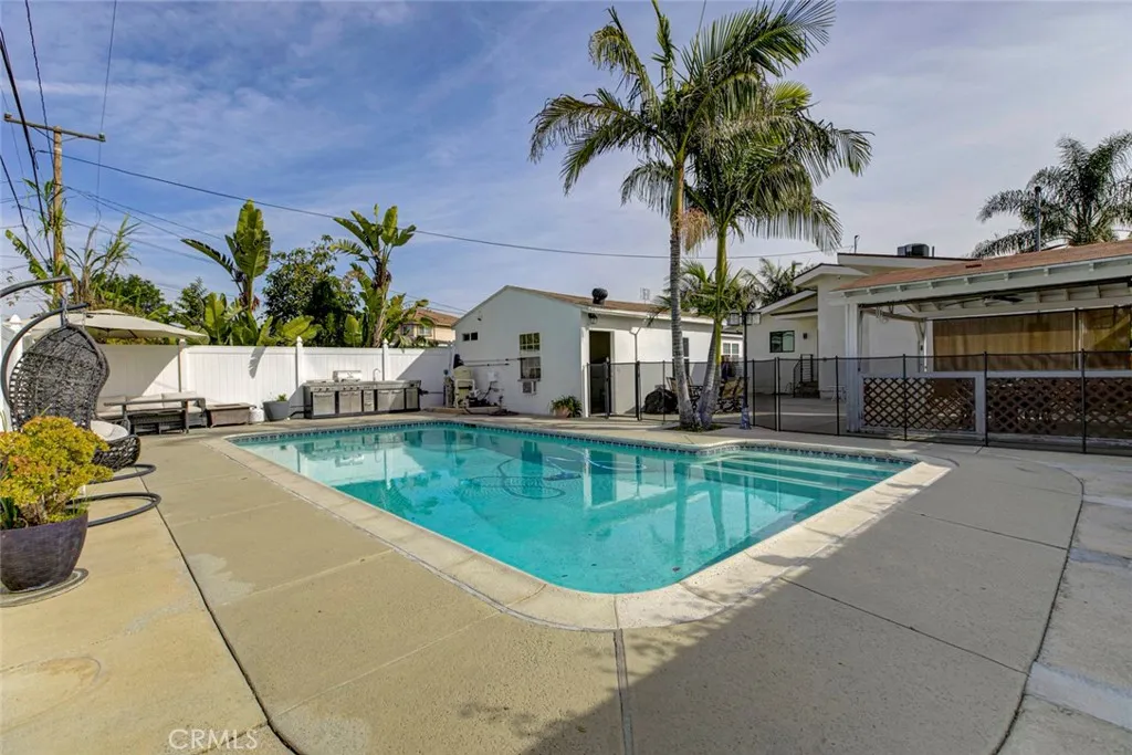813 S Spruce Street, Montebello, California 90640 home-pic-52