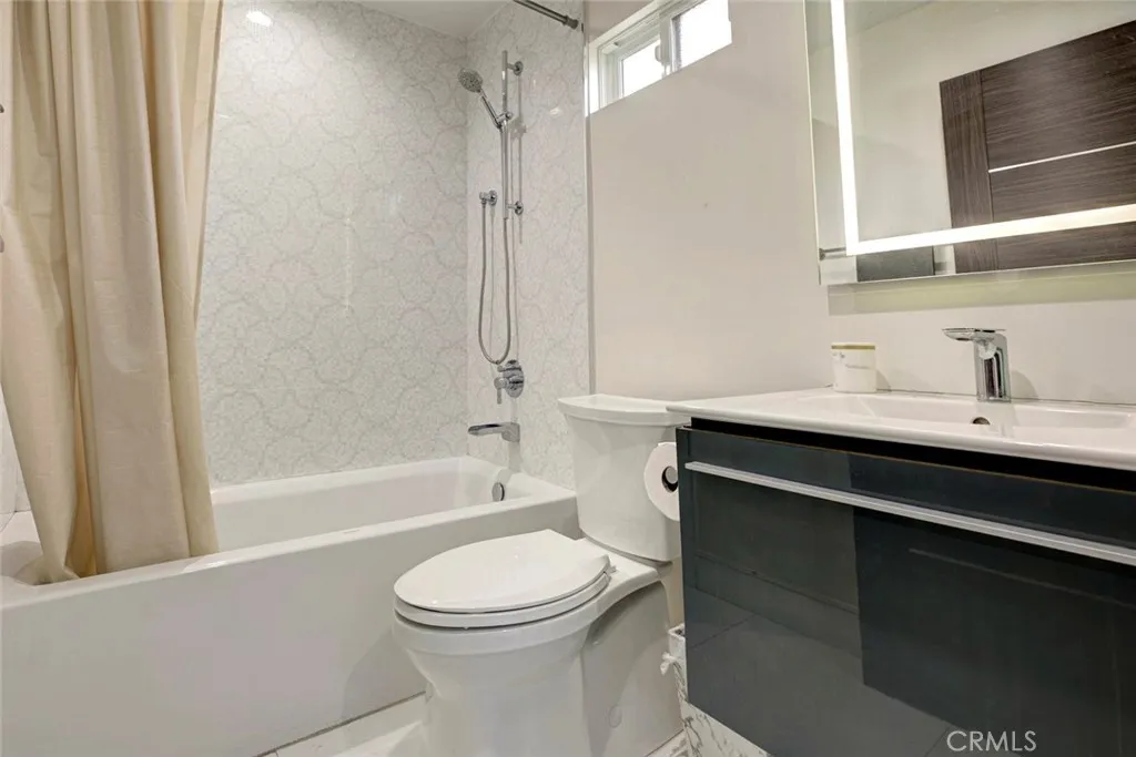 813 S Spruce Street, Montebello, California 90640 home-pic-29