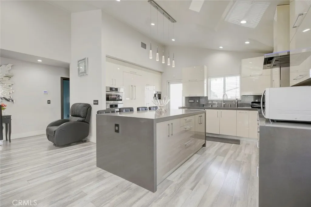 813 S Spruce Street, Montebello, California 90640 home-pic-11