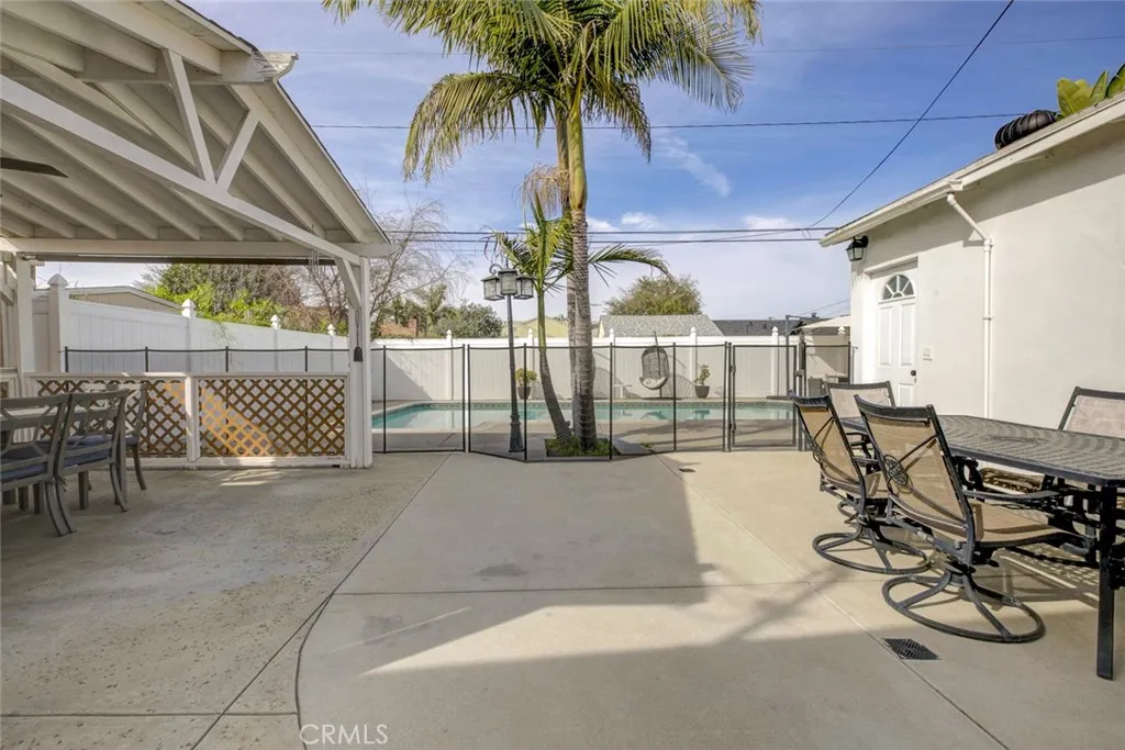 813 S Spruce Street, Montebello, California 90640 home-pic-42