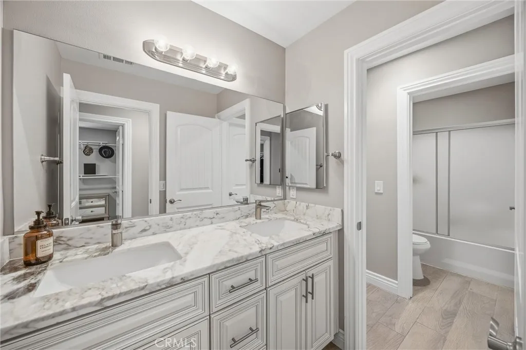 15879 Highland, Fontana, California 92336 home-pic-36