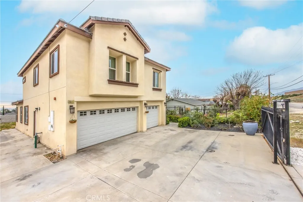 15879 Highland, Fontana, California 92336 home-pic-4