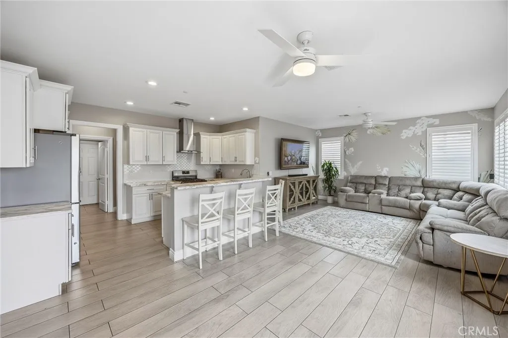 15879 Highland, Fontana, California 92336 home-pic-15