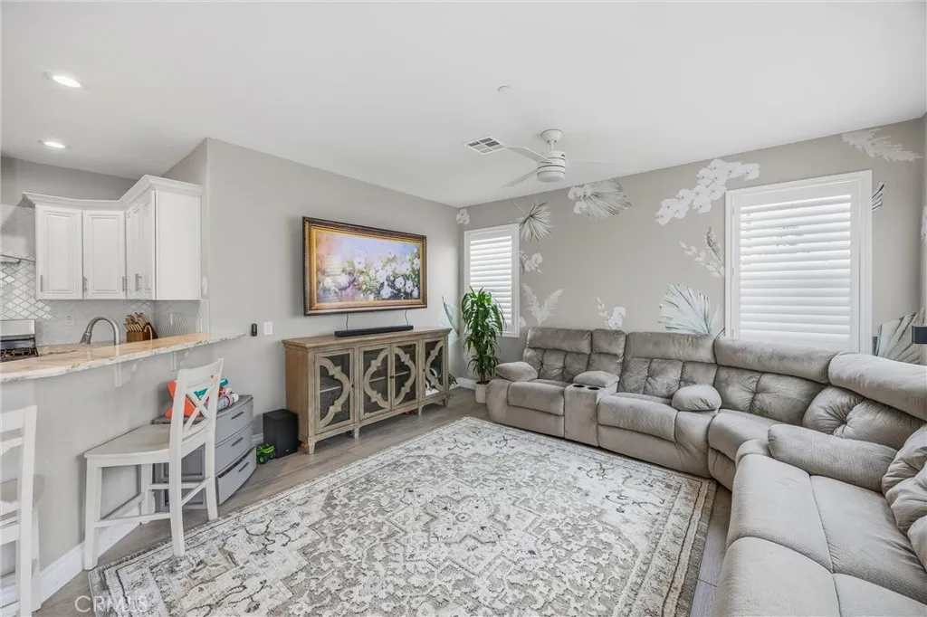 15879 Highland, Fontana, California 92336 home-pic-19