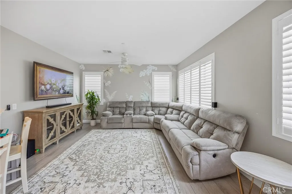 15879 Highland, Fontana, California 92336 home-pic-18