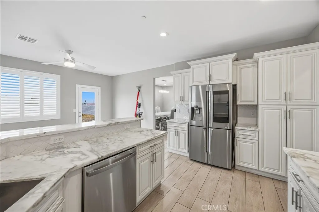 15879 Highland, Fontana, California 92336 home-pic-23