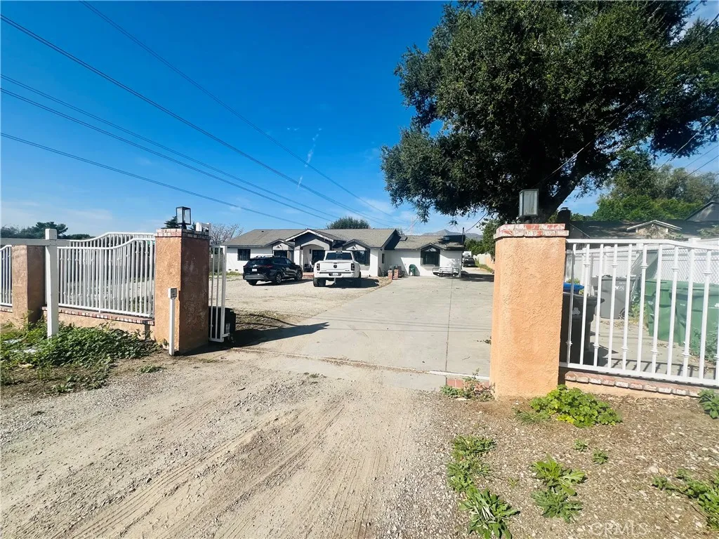 13877 Astoria, Sylmar, California 91342 home-pic-8