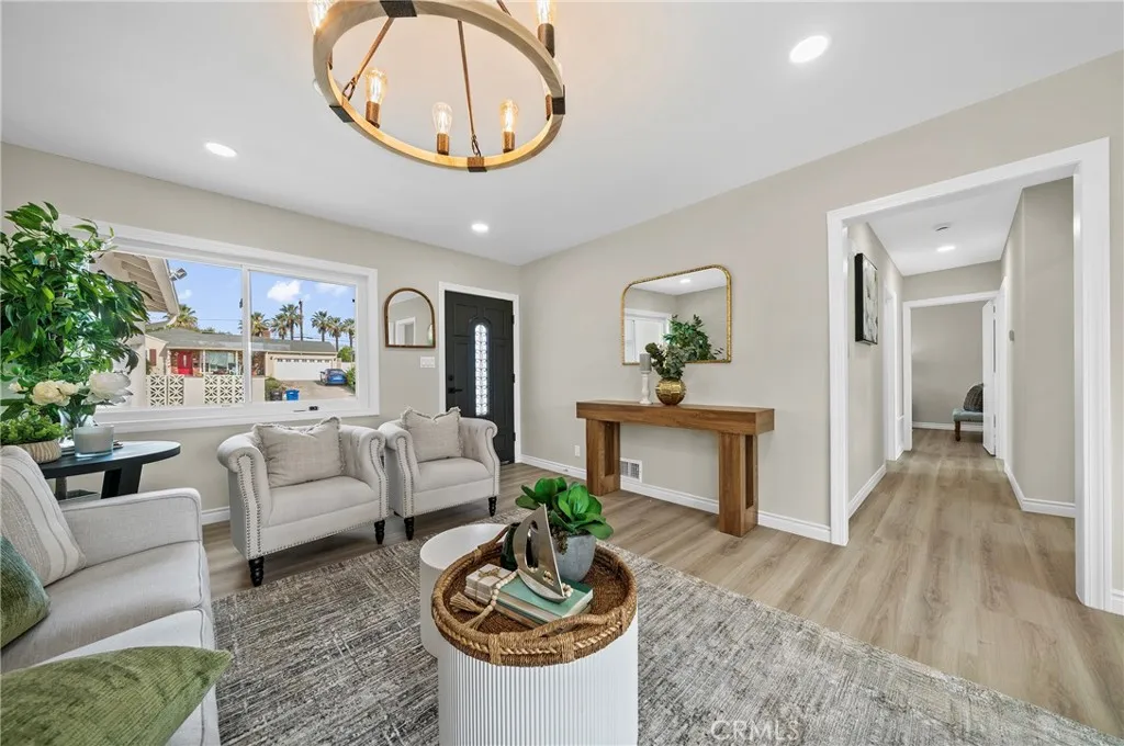 922 E Edgecomb, Covina, California 91724 home-pic-8