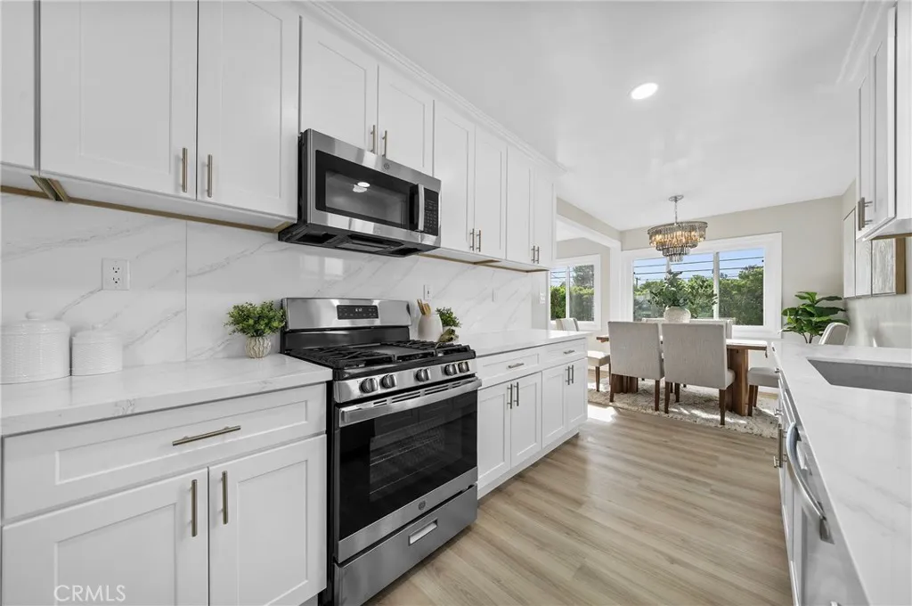 922 E Edgecomb, Covina, California 91724 home-pic-5