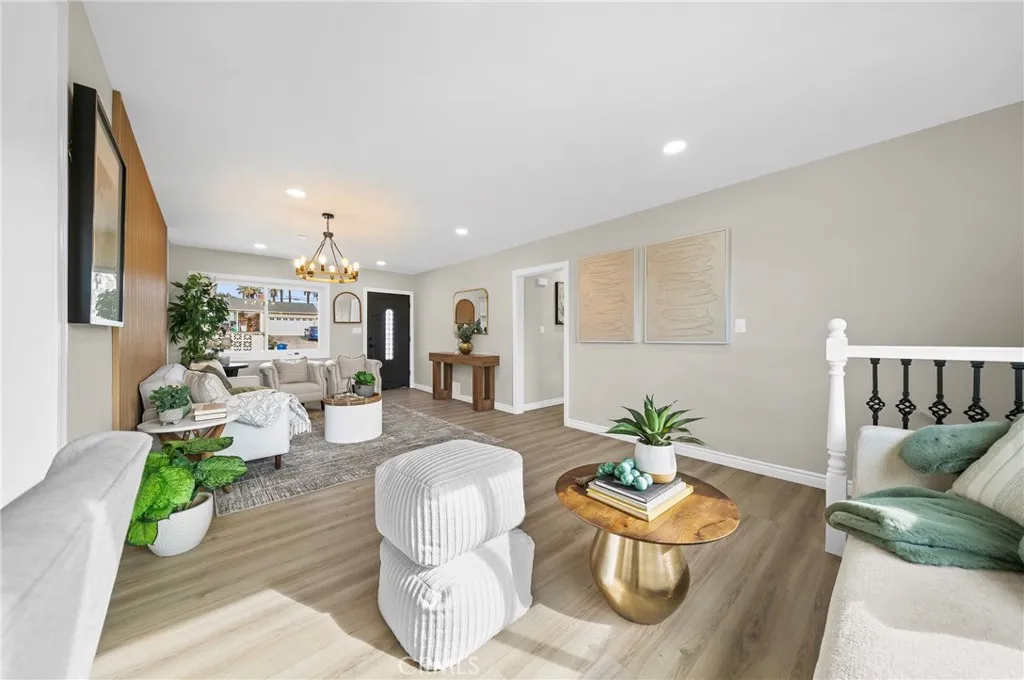 922 E Edgecomb, Covina, California 91724 home-pic-11