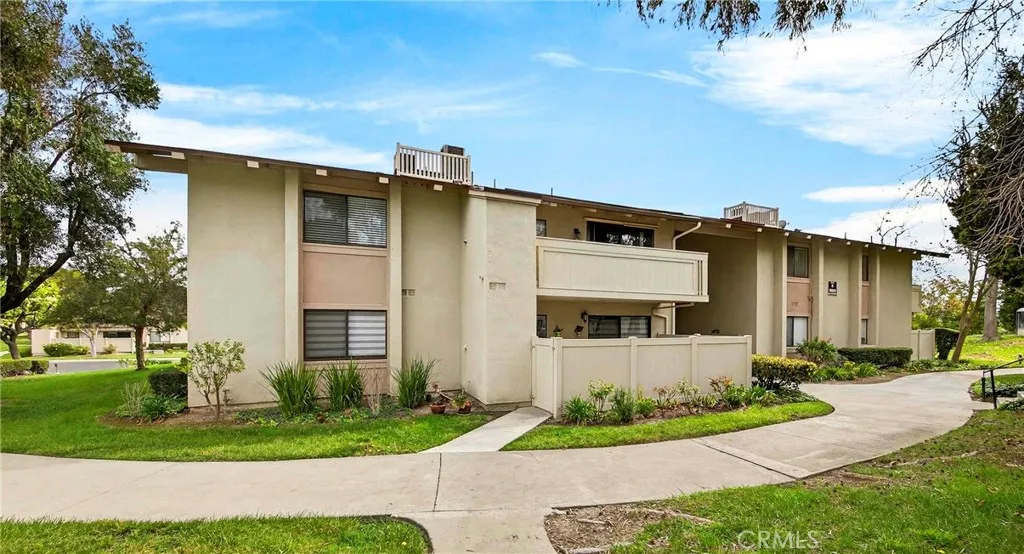 15920 Alta Vista Drive 2c, La Mirada, California 90638 home-pic-1