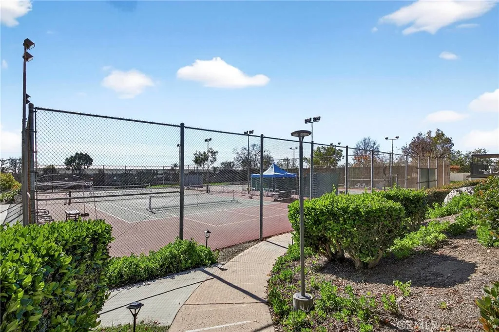 15920 Alta Vista Drive 2c, La Mirada, California 90638 home-pic-17