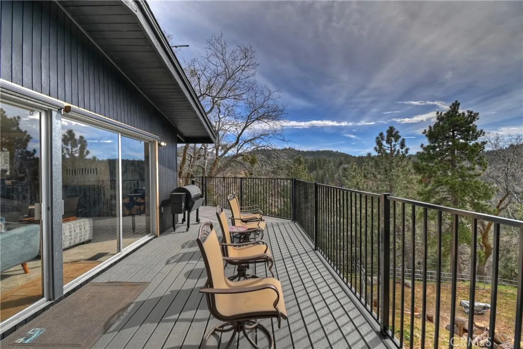 32047 Pine Cone, Running Springs, California 92382 home-pic-15