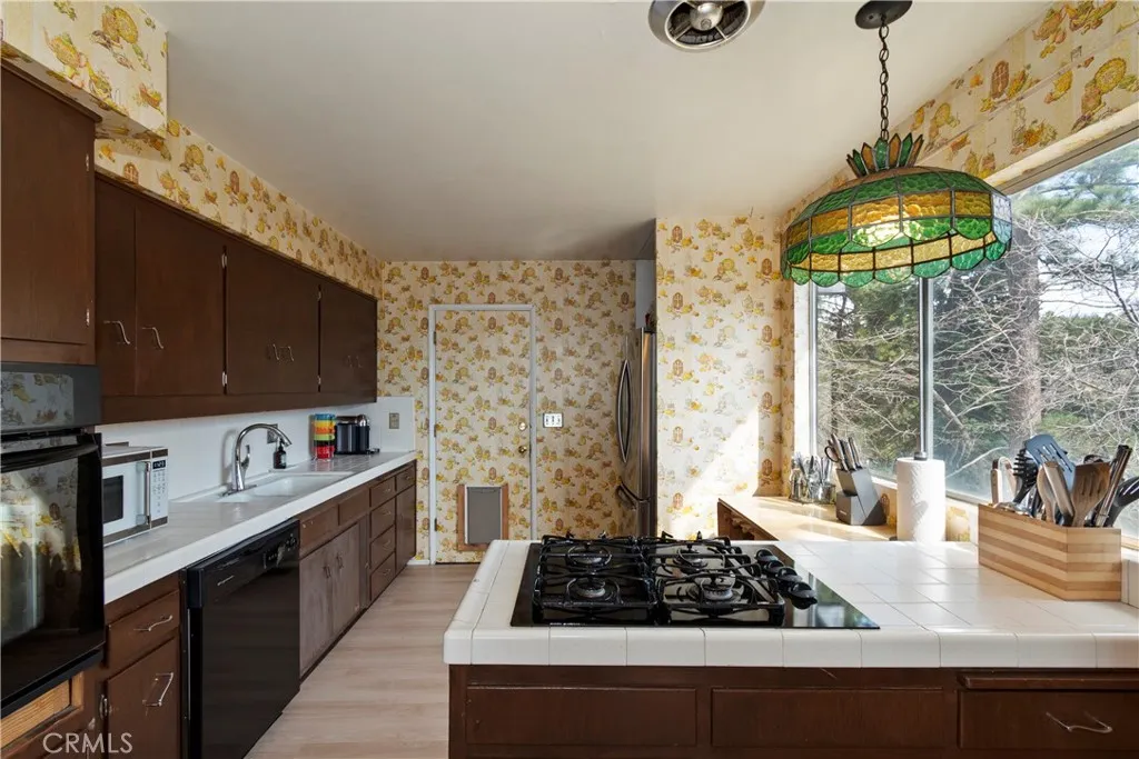 32047 Pine Cone, Running Springs, California 92382 home-pic-19