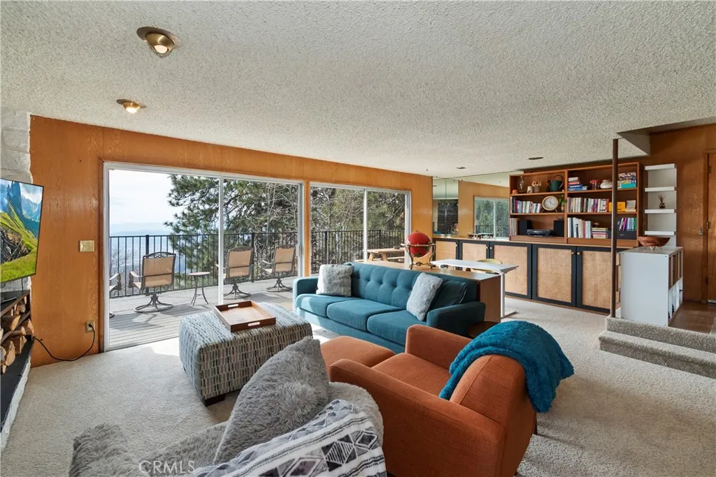 32047 Pine Cone, Running Springs, California 92382 home-pic-9