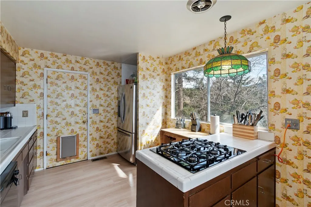 32047 Pine Cone, Running Springs, California 92382 home-pic-20